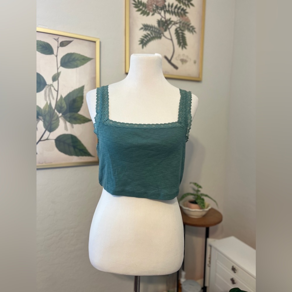 Aeropostale Women’s Crop Top